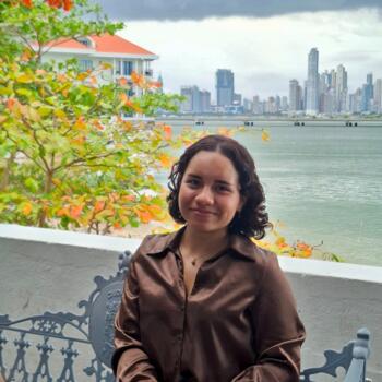 Babysitter in Panama City: Ruth Caez