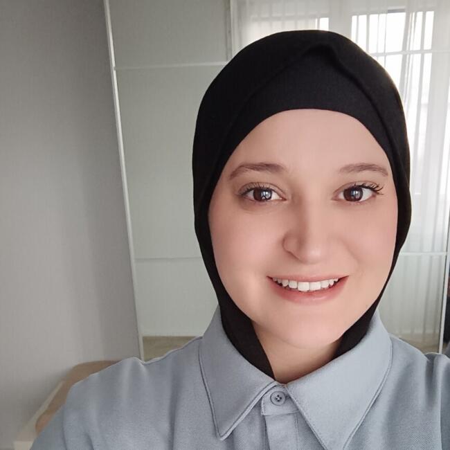 Babysitter in Saint-Priest: Farida