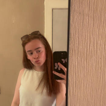 Babysitter in Glasgow: Helen