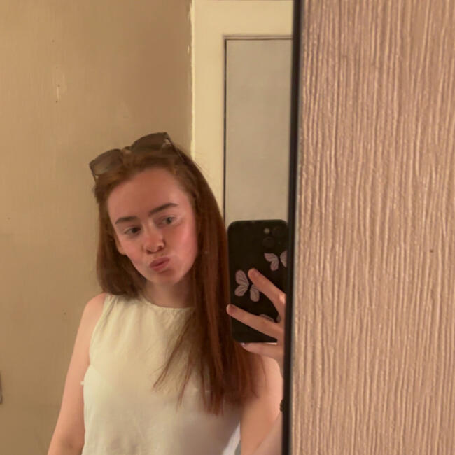 Babysitter in Glasgow: Helen