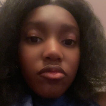 Babysitter in Blois: Jeannelia