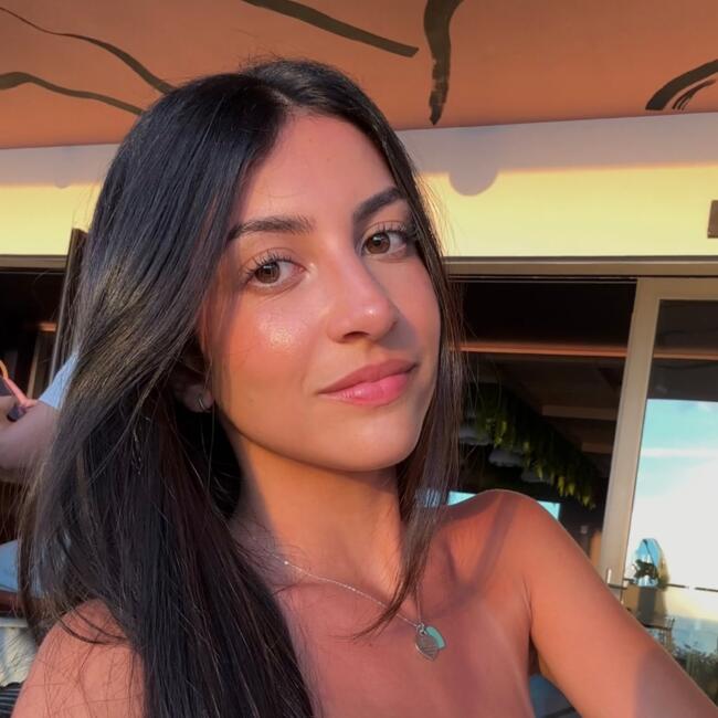 Babysitter in Algés: Letícia