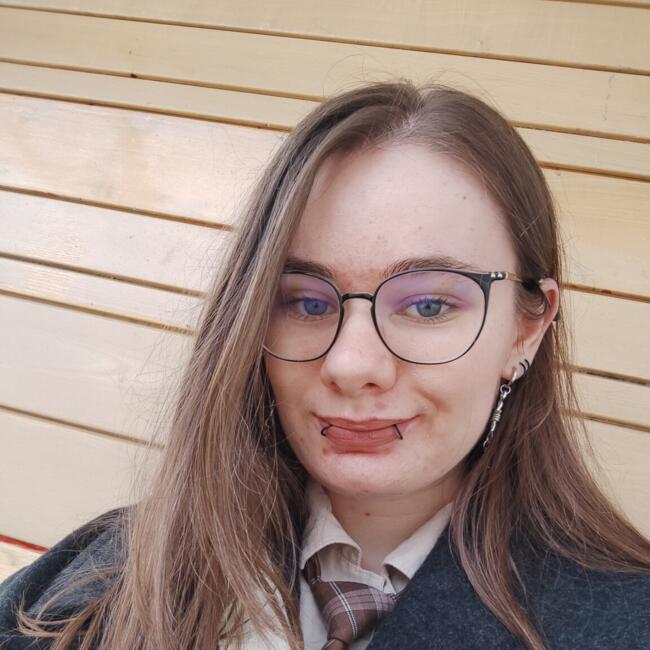 Babysitter in Saint-Martin-d'Hères: Neile