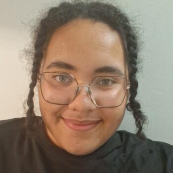 Babysitter in Villeurbanne: Angèle