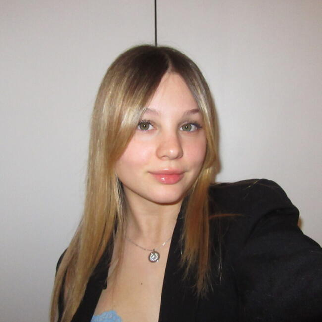 Babysitter in Usmate Velate: Giulia