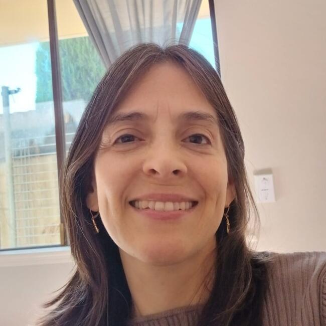 Babysitter in Perth: Maria Elena