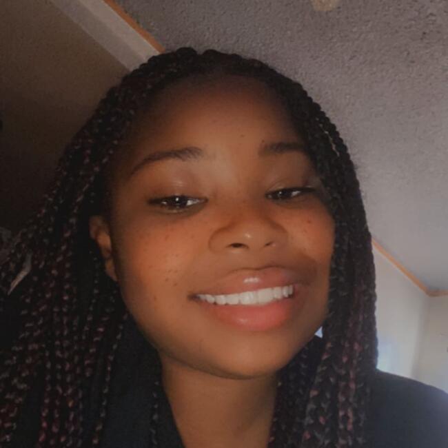 Babysitter in Hemet: Desire graham