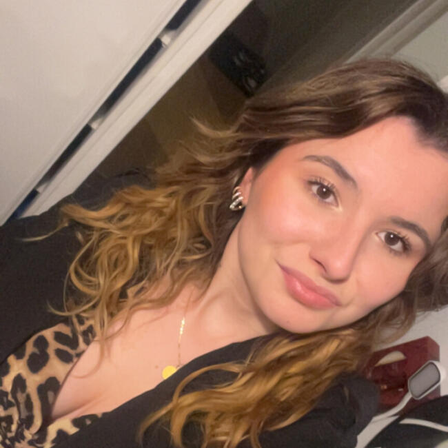 Babysitter in Quessoy: Sabine