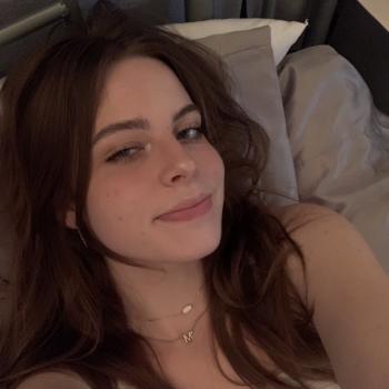 Babysitter in Universal City: Zoe