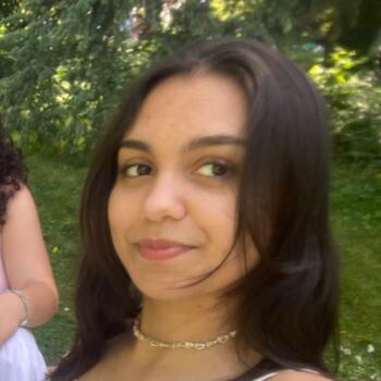 Babysitter in Rennes: Emma