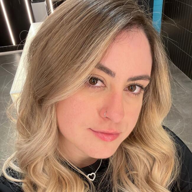 Babysitter in Queenstown: Nicole