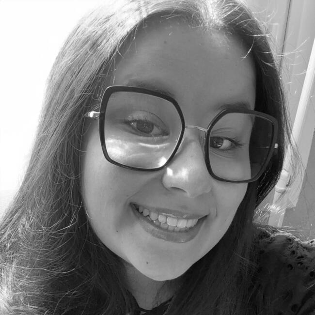 Babysitter in Saumur: Julia