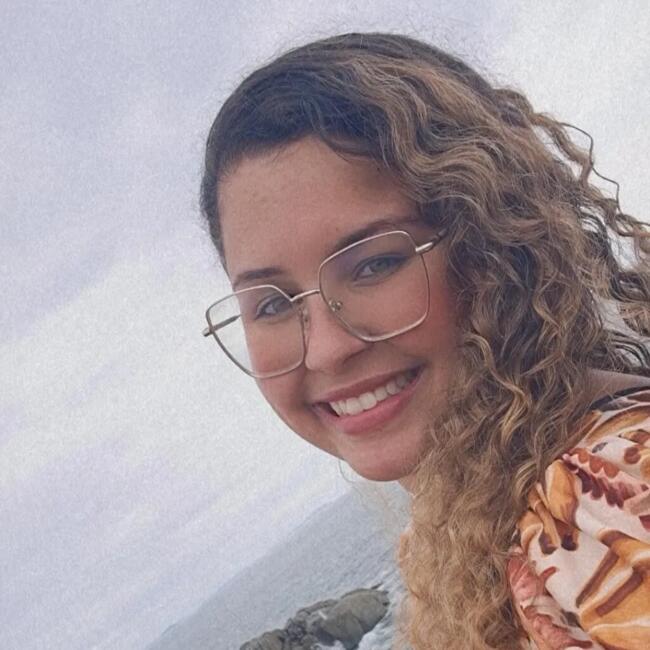 Babysitter in Juiz de Fora: Cínthia