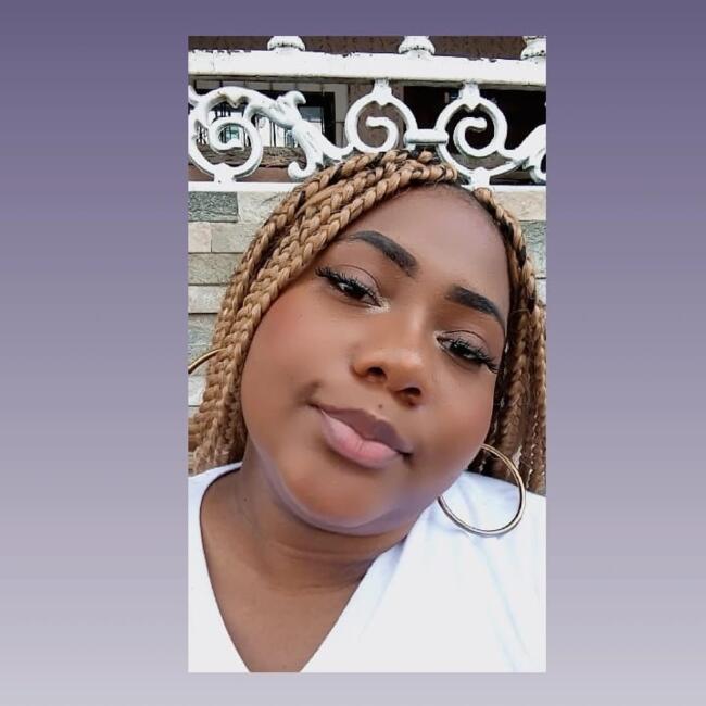 Babysitter in Guayaquil: Dayra Bennett