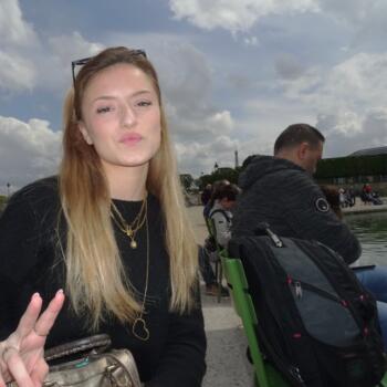 Babysitter in Francheville: Constance