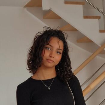 Babysitter in Talence: Sawsene