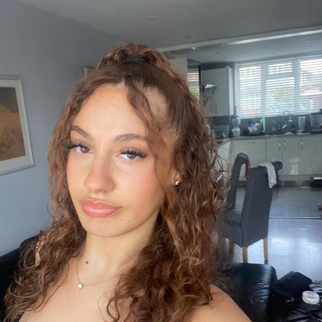 Babysitter in Enfield: Ilayda