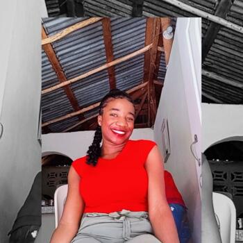 Niñera Azua: Bertha