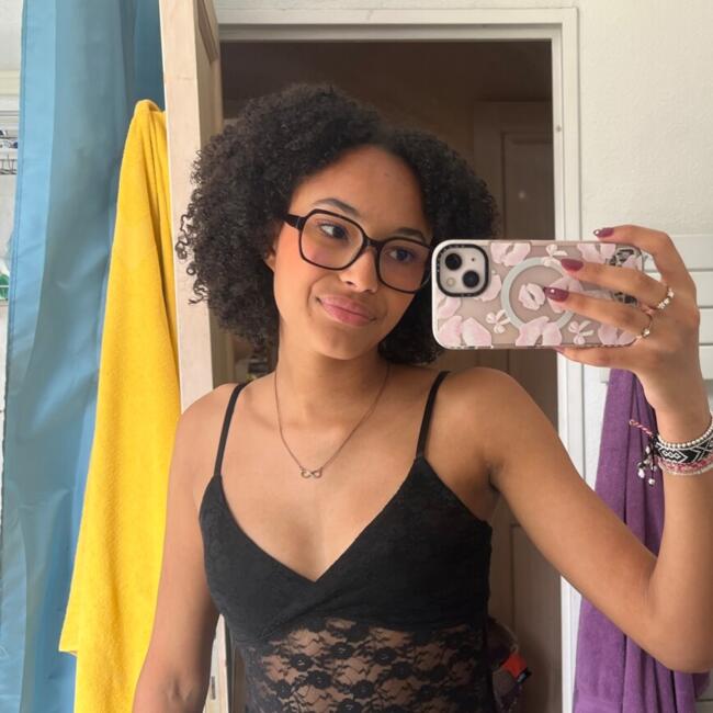 Babysitter in Guyancourt: Auryana