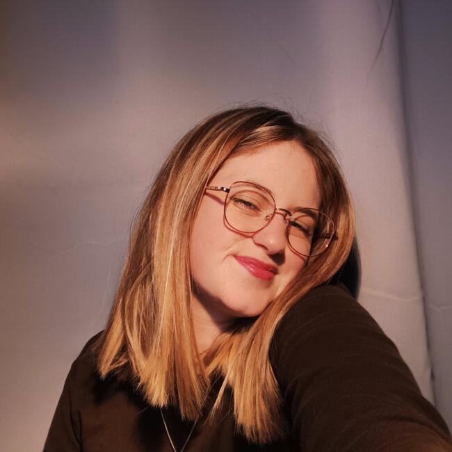 Babysitter in Ambon: Perrine