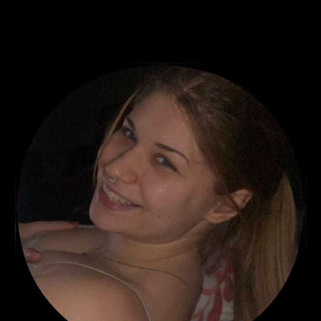 Babysitter in Congrier: Pauline