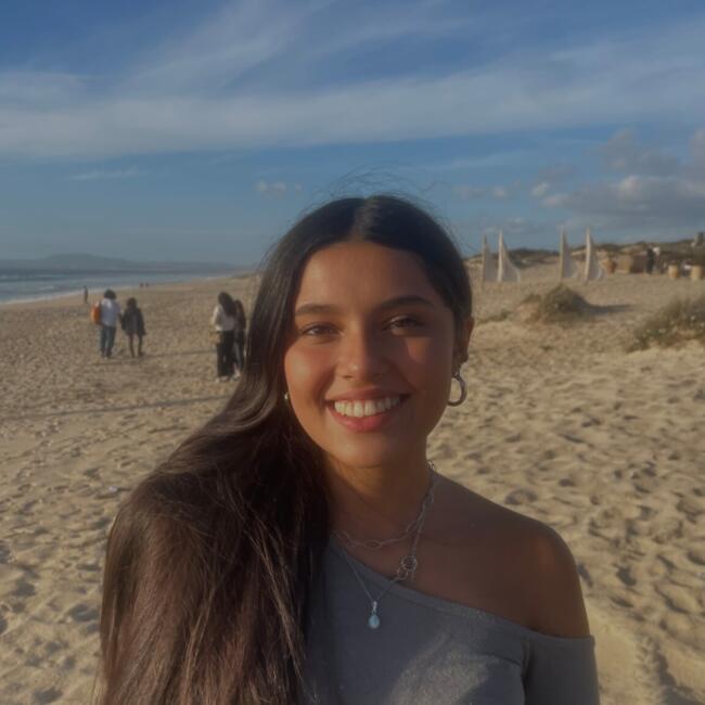 Babysitter em Lisboa: Julia