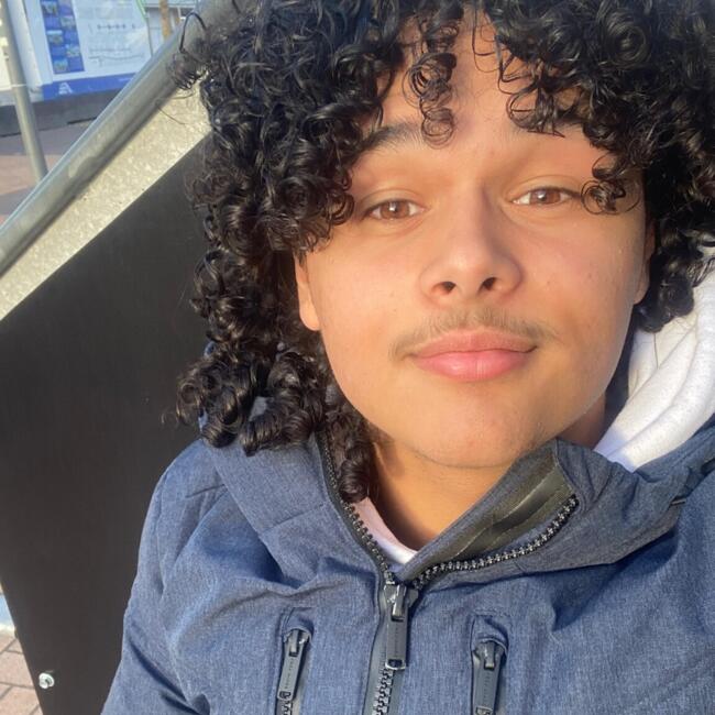 Babysitter in Diepenbeek: Tiago