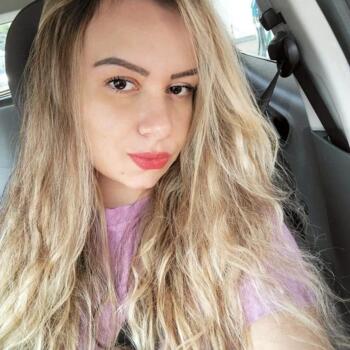 Babysitter in Umuarama: Julia