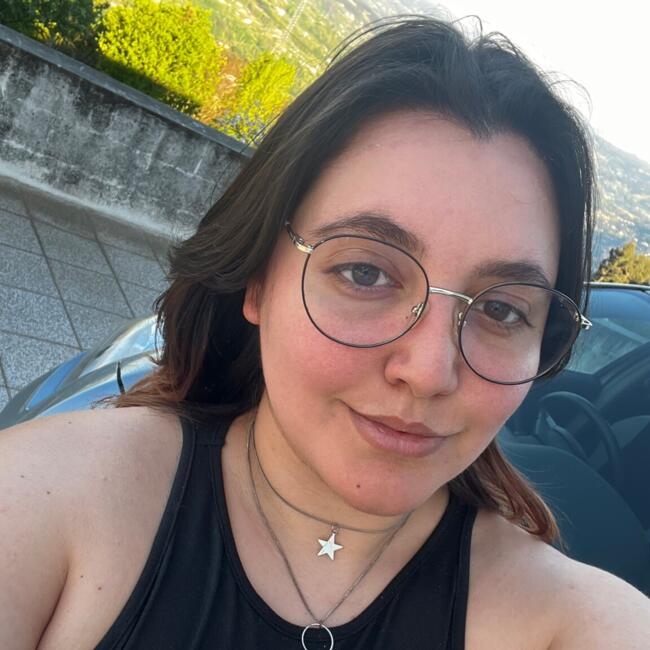 Babysitter in Matosinhos Municipality: Mariana