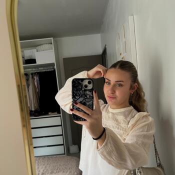 Babysitter in Taulignan: Calysta