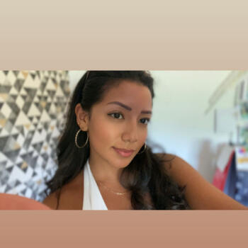 Babysitter in Challex: Alejandra