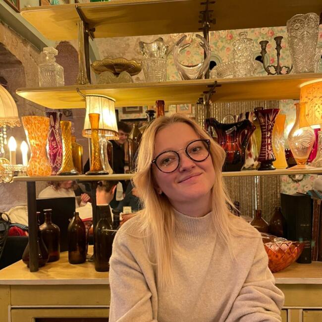 Babysitter in Massy: Valentine