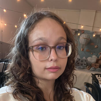 Babysitter in Belœil: Oriana