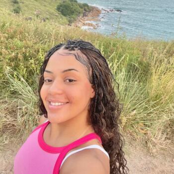 Babysitter in Camaragibe: Ana