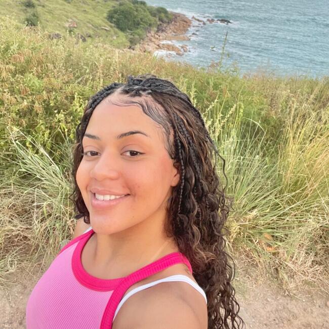 Babysitter in Camaragibe: Ana