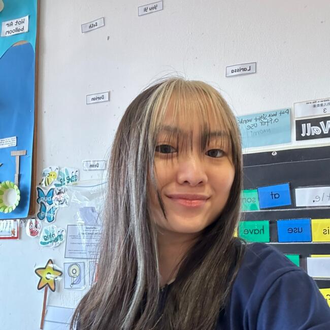 Babysitter in Singapore: Phelia