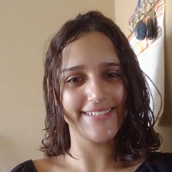 Babá em Valparaíso de Goiás: Ana