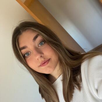 Babysitter in Tarragona: Julia