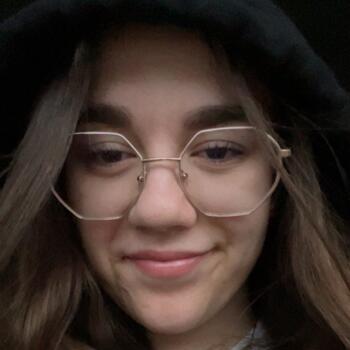 Babysitter in Amiens: Adèle