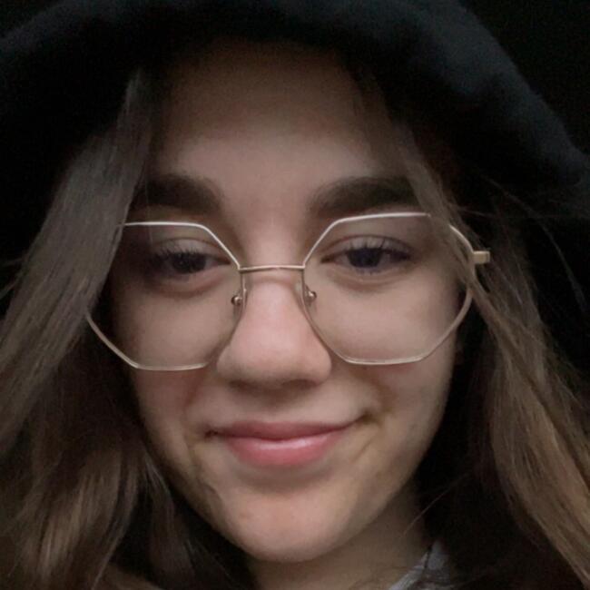 Babysitter in Amiens: Adèle