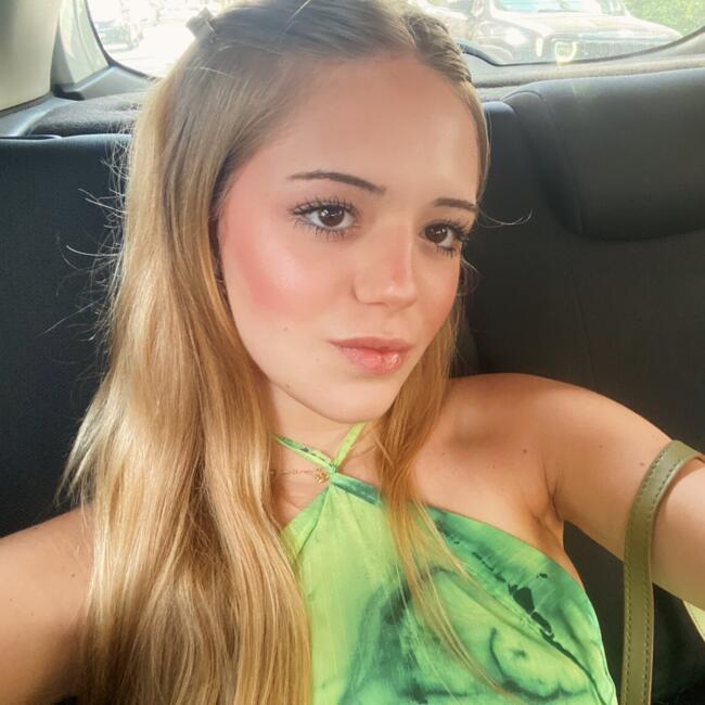 Babysitter in São Paulo: Julia