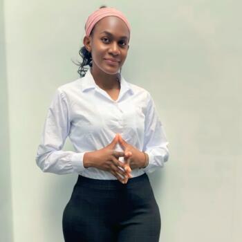 Nanny in Dubai: Olivia