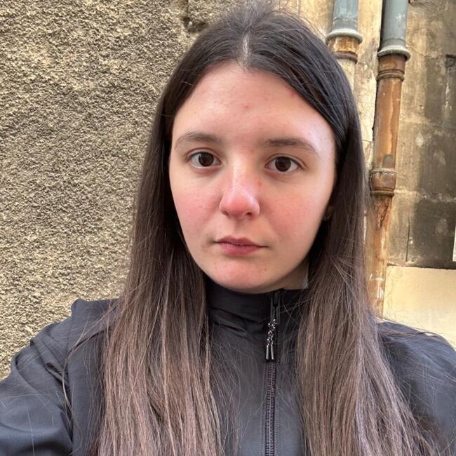 Babysitter in Leugny: Lou