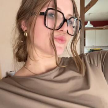 Babysitter in Hérouville-Saint-Clair: Kelly