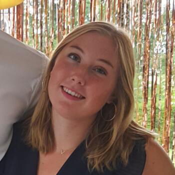 בייביסיטר ב- דנקרק: Camille