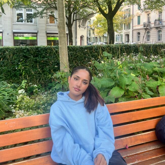 Babysitter a Meggen: Hosna