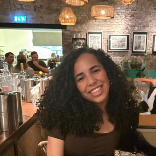 Babysitter in Amsterdam: Dimah