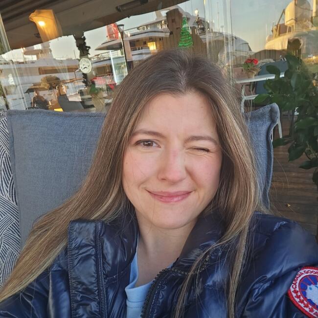 Δουλειά για babysitter στην περιοχή Πειραιάς: Χρυσα