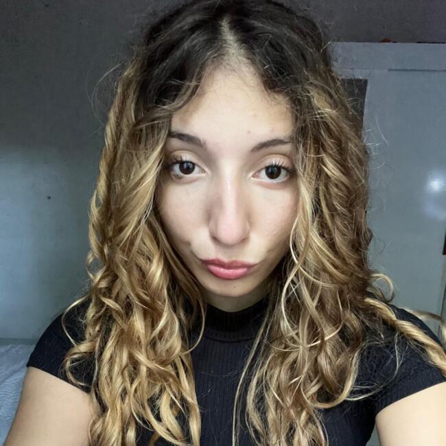 Babysitter in Montevideo: Mikaela Vera