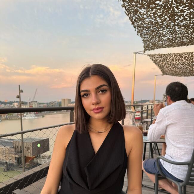 Babysitter in Talence: Caroline